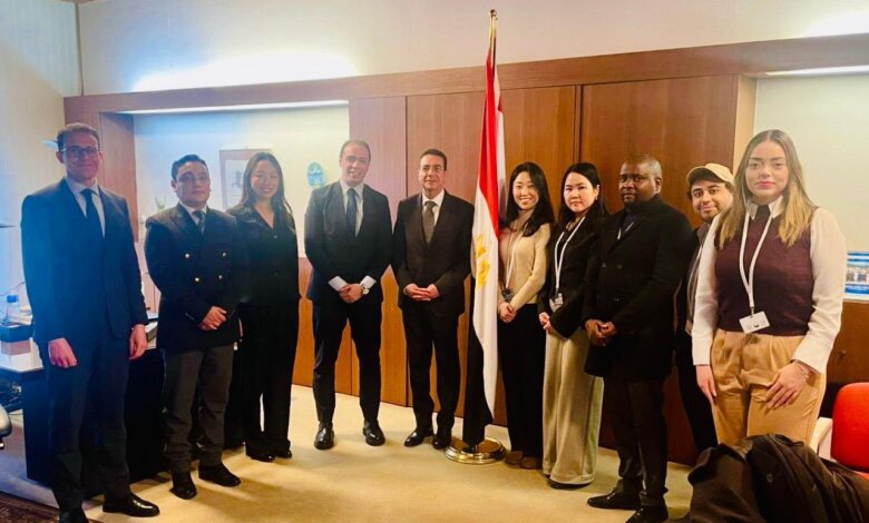 Egyptian Ambassador in The Hague receives a delegation of academics