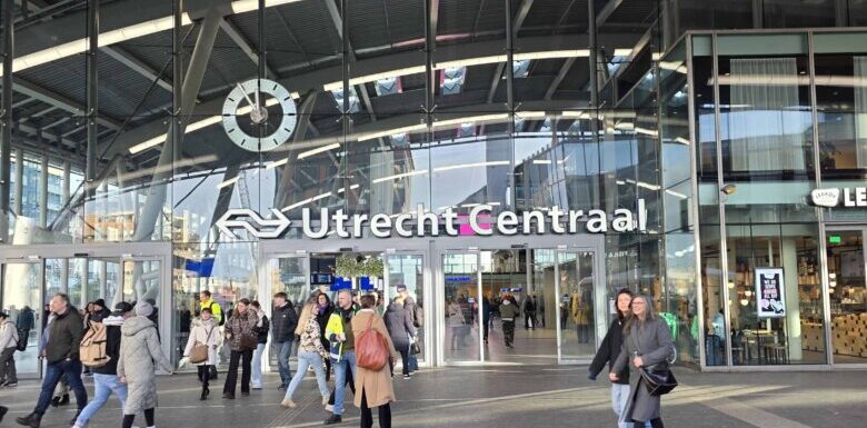 Nearly 100 protesters in Utrecht denounce police violence following incident near Central Station